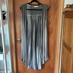 Voice of California. Gray ombré duster with stud accent on front. Size large